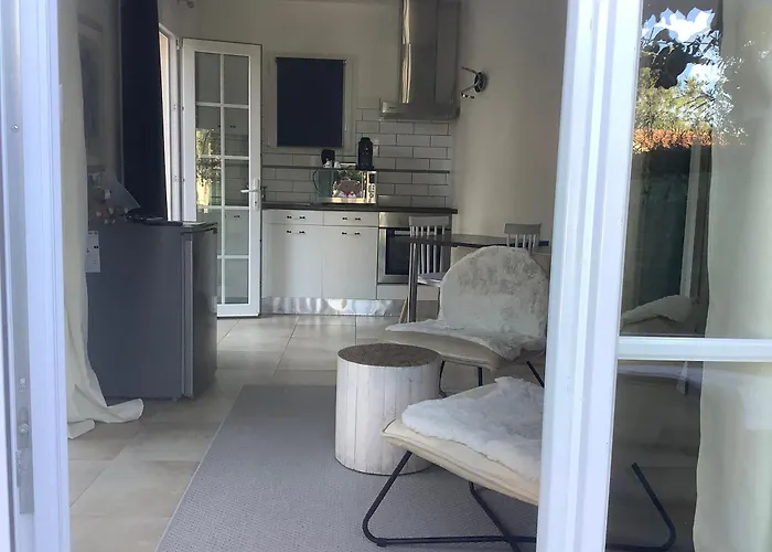 Location De Charme Апартаменты *