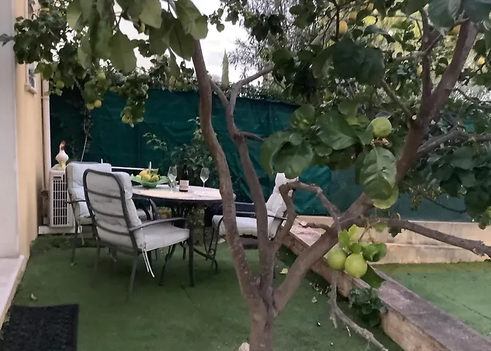 Location De Charme Апартаменты Антиб